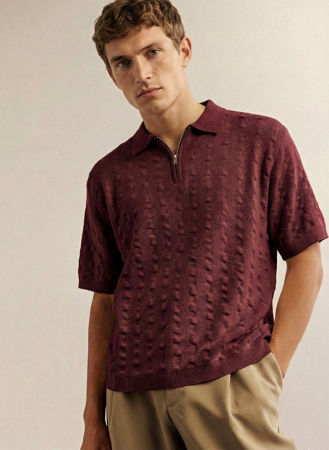 Stickad Pikétröja med Dragkedja | Oskar – Vinröd