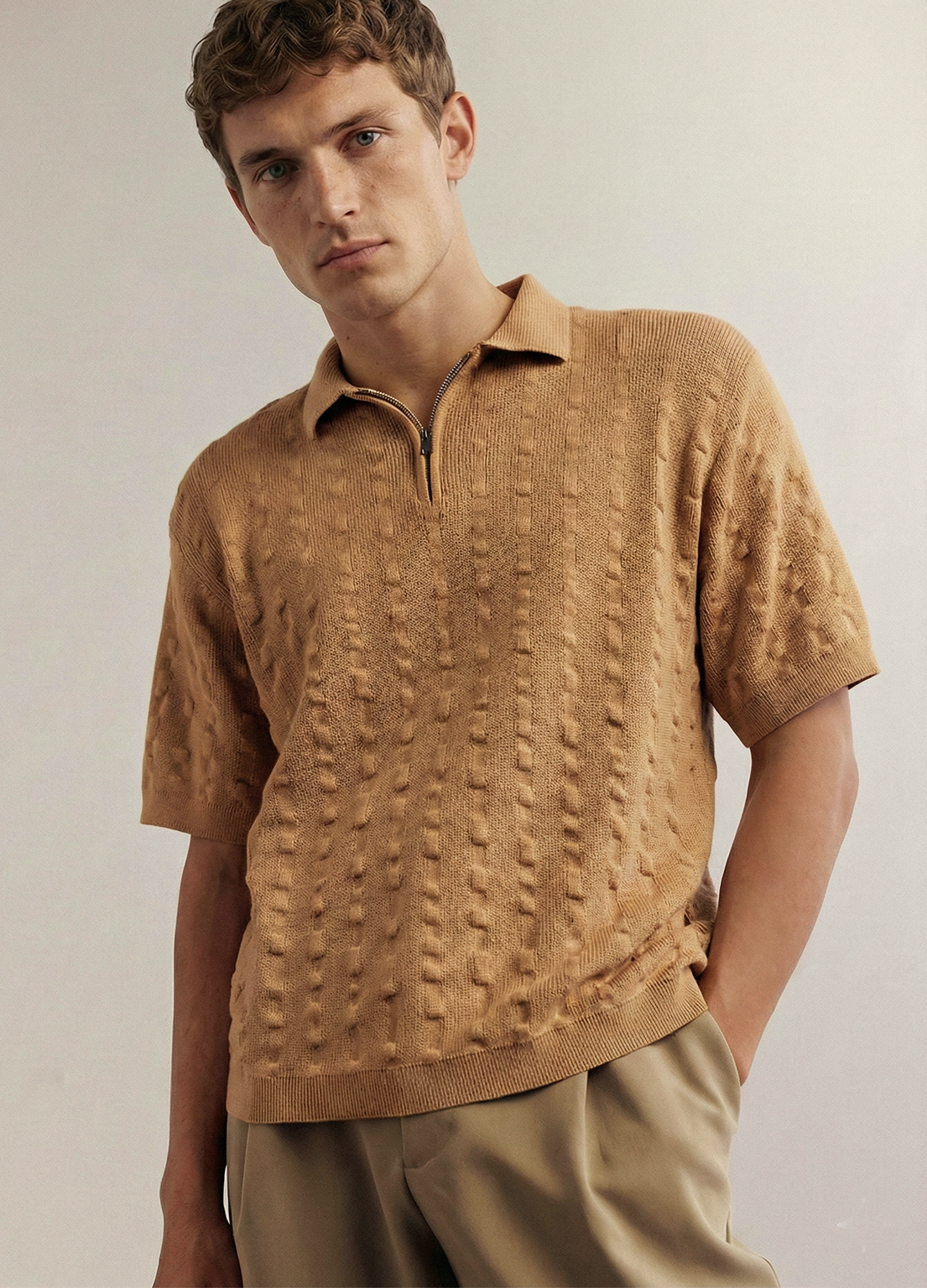 Stickad Pikétröja med Dragkedja | Noah – Beige