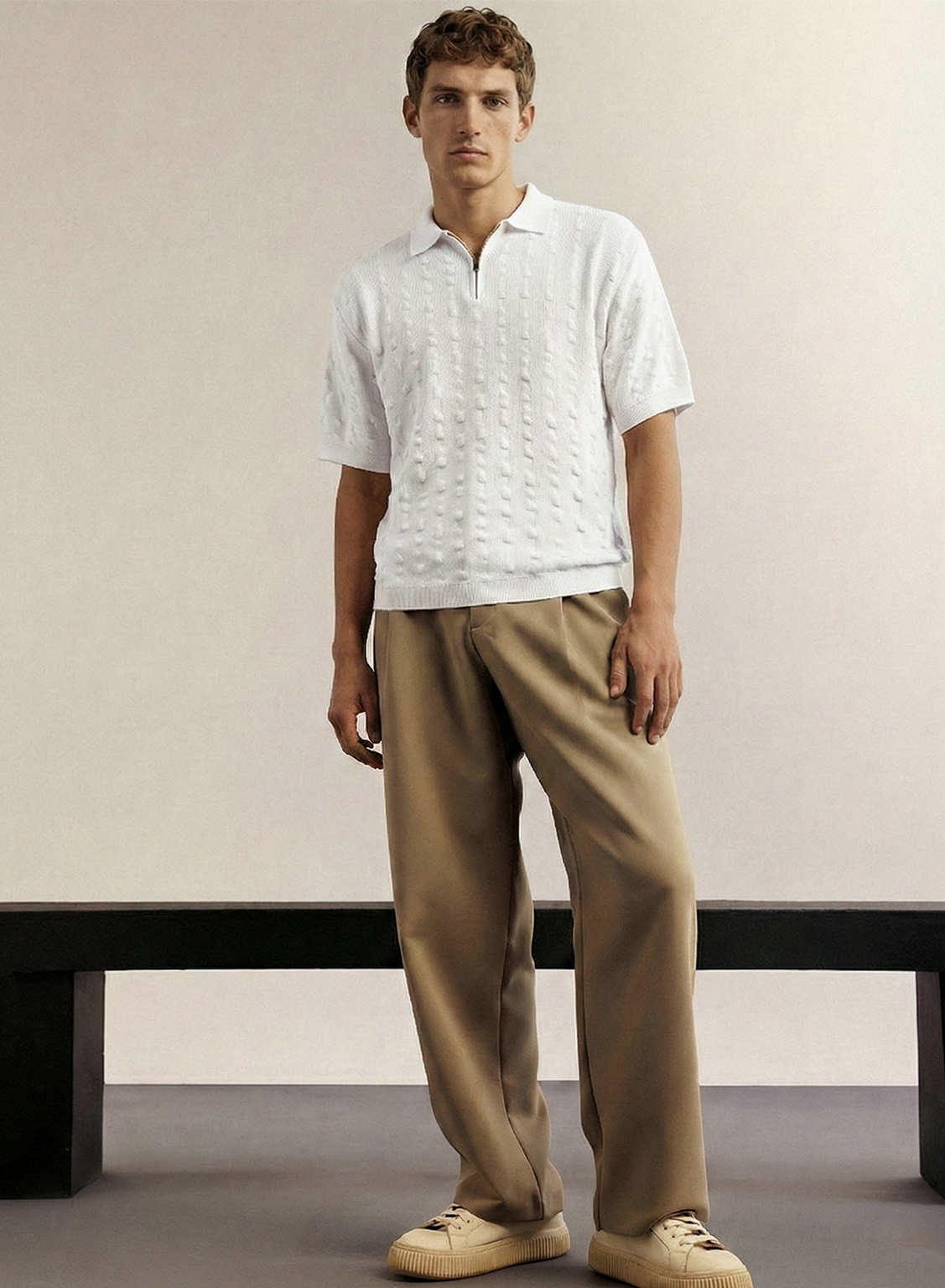 Stickad Pikétröja med Dragkedja | Leo – Vit