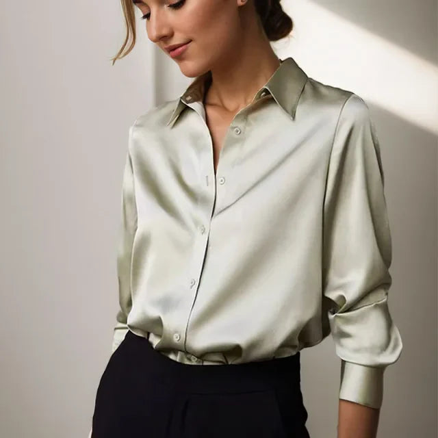 Elegant Satinblus Med Knappdetaljer 0