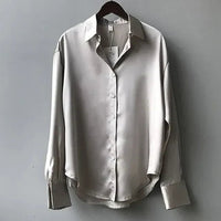 Grå