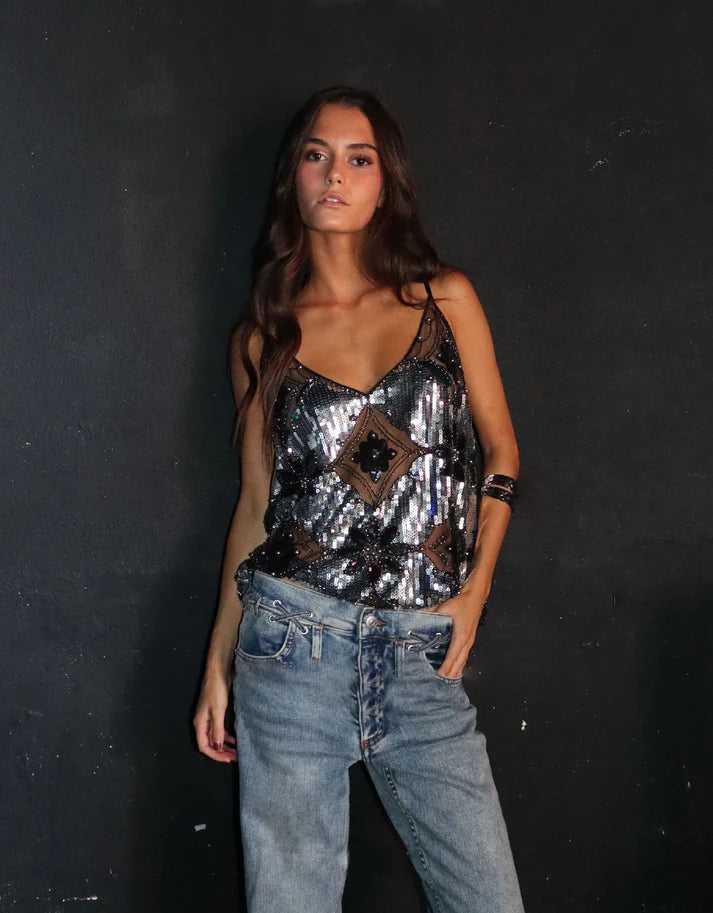 Glamorös Slim Fit Festtopp Med Spaghettiband 5