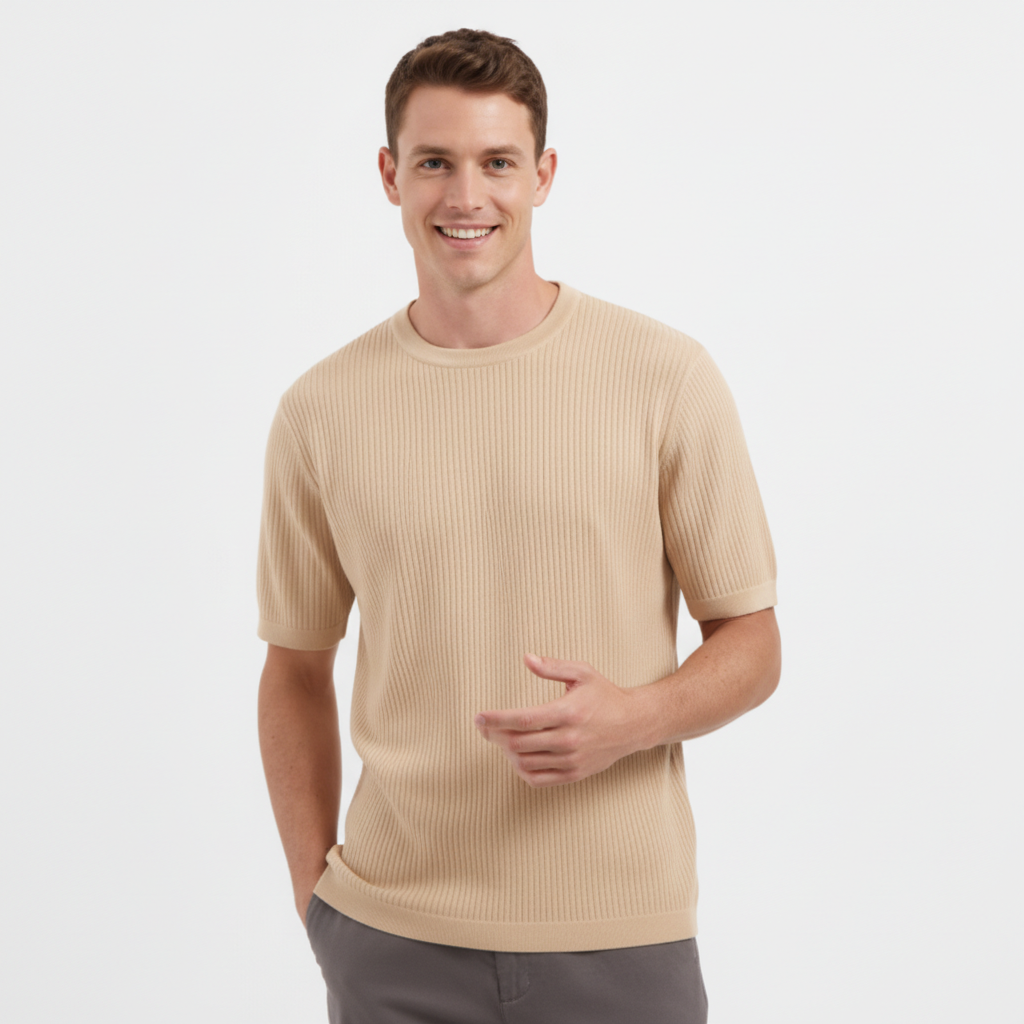 T-shirt i ribbad struktur med modern passform